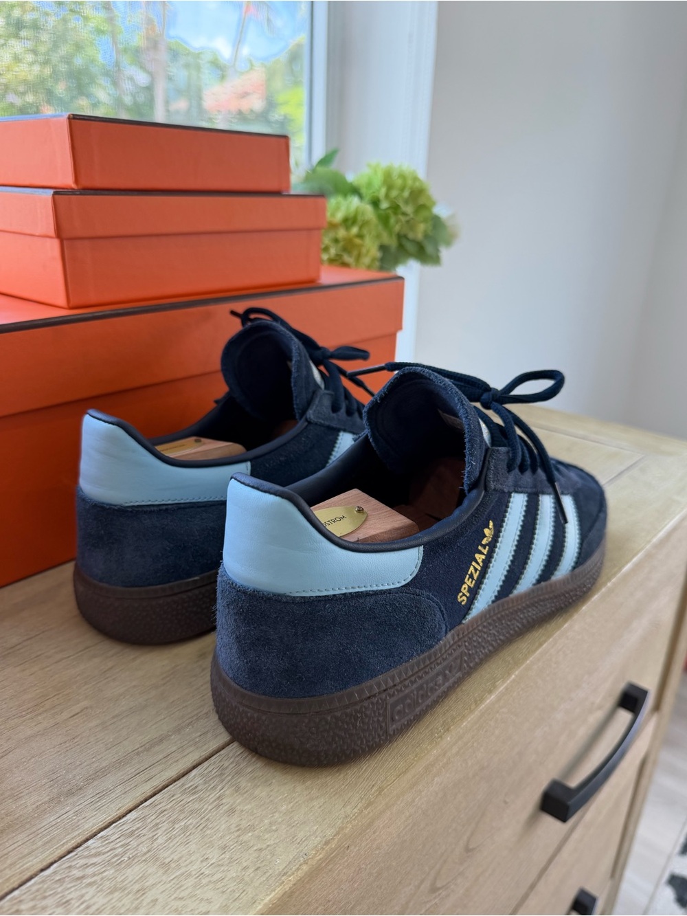 Men’s Adidas Spezial in Navy Suede Sneakers with Light Blue Stripes - Picture 3 of 4